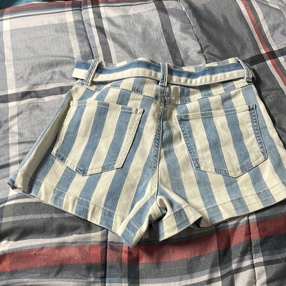 NWT Size 5/27 Super high rise paper bag shorts - Picture 2 of 5